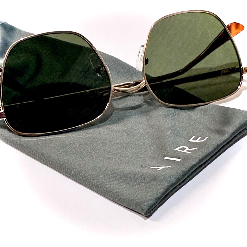 AIRE SPIRAL GOLD SQUARE METAL SUNGLASSES WITH GREEN LENSES